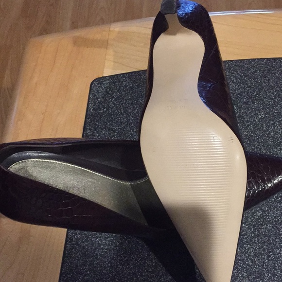 Shoes - Picture 4 of 4